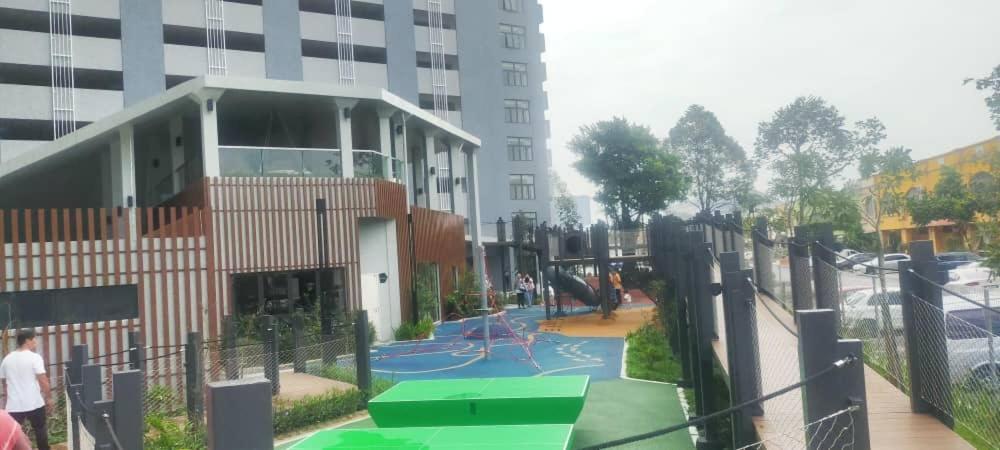 Humaira Dian Residency Studio Homestay 360Sqft Shah Alam Exterior photo